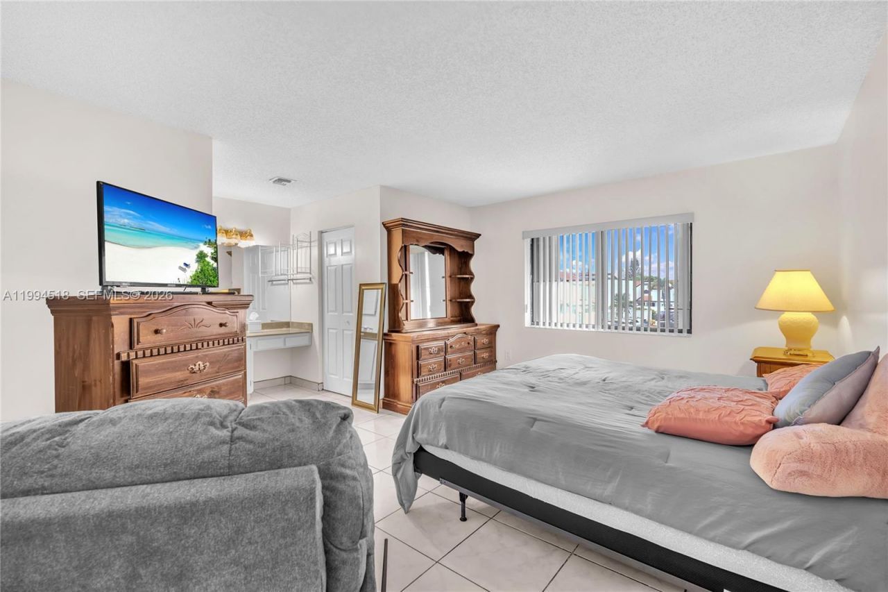 1321 SW 124th Ct, Unit 18-A, Miami, FL 33184 Photo