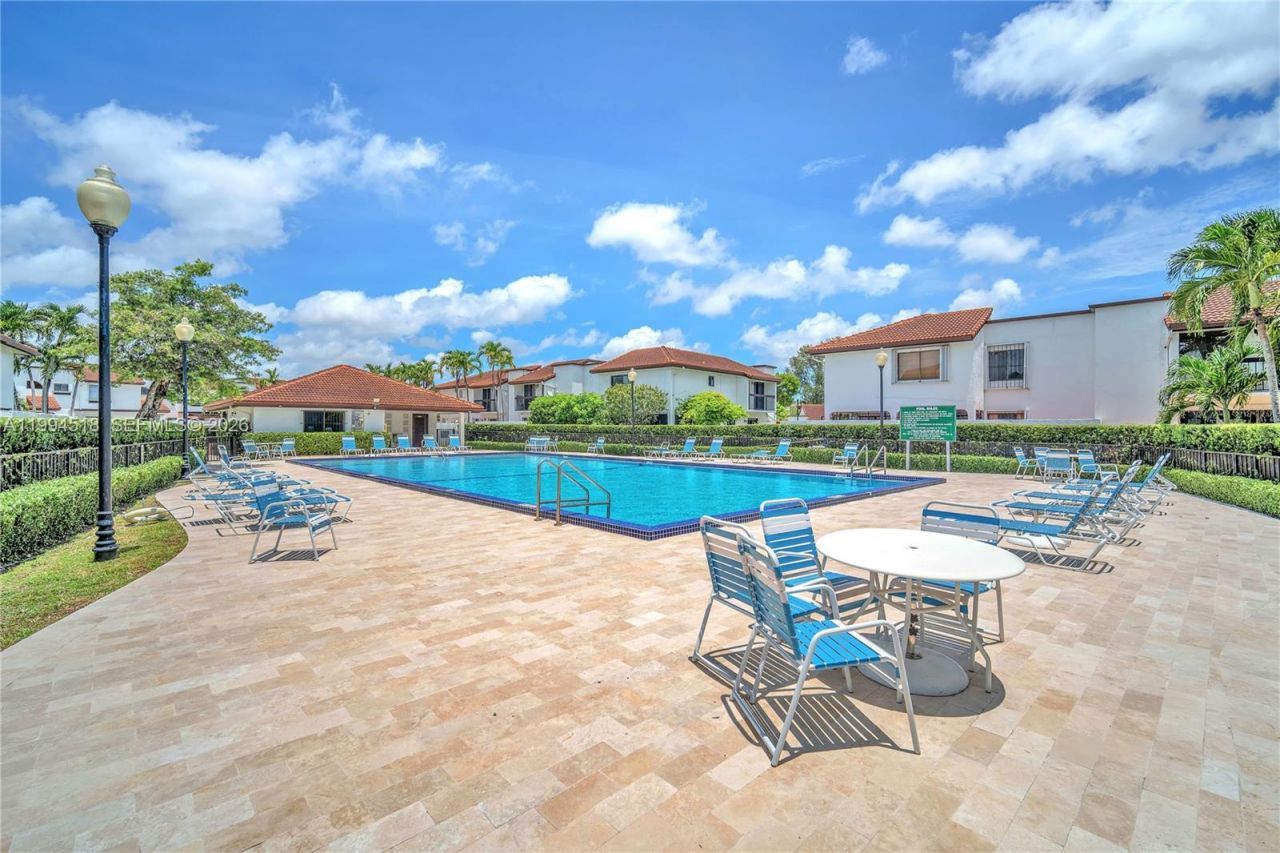 1321 SW 124th Ct, Unit 18-A, Miami, FL 33184 Photo