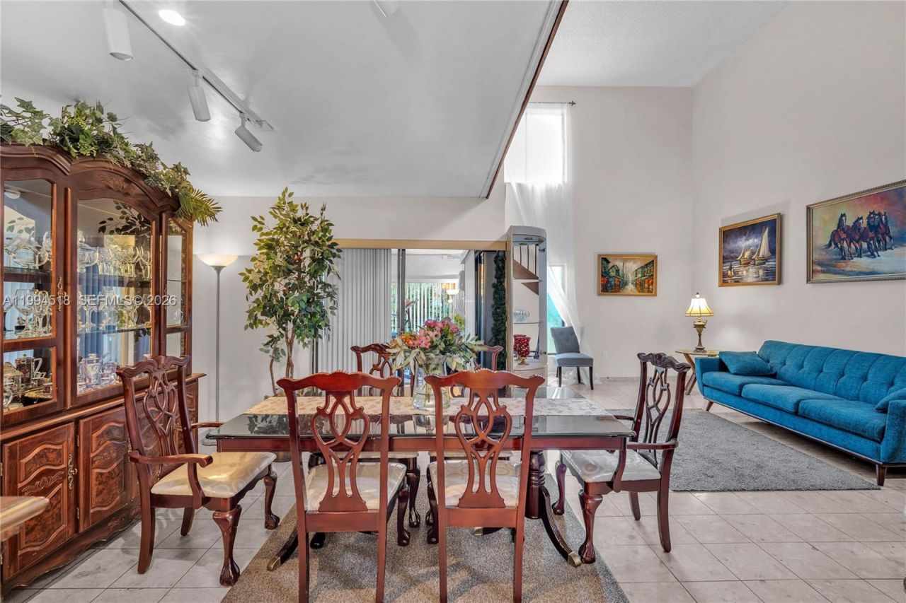 1321 SW 124th Ct, Unit 18-A, Miami, FL 33184 Photo