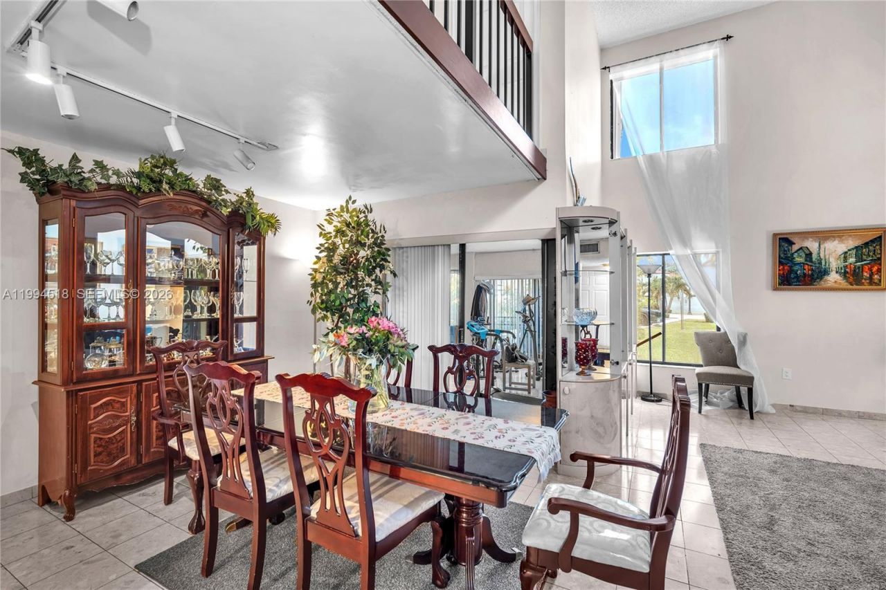 1321 SW 124th Ct, Unit 18-A, Miami, FL 33184 Photo