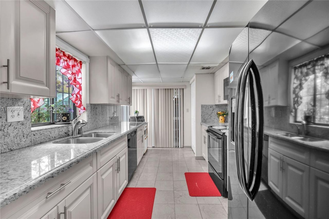 1321 SW 124th Ct, Unit 18-A, Miami, FL 33184 Photo