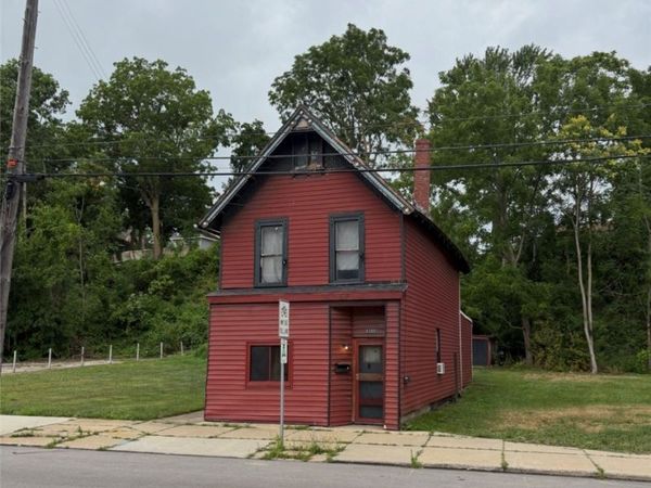 1205 Bridge Street , Ashtabula, OH 44004