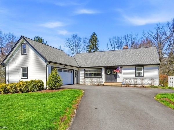 399 Walters Road , Chagrin Falls, OH 44022