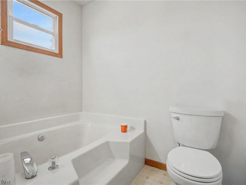 1380 Lanedale Street NW, Massillon, OH 44647 Photo 27