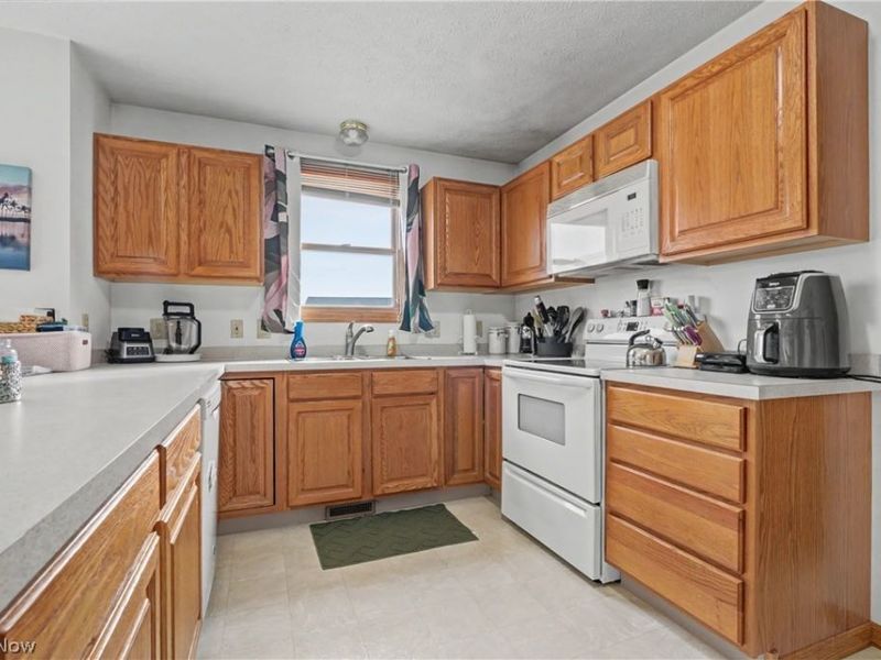 1380 Lanedale Street NW, Massillon, OH 44647 Photo 7