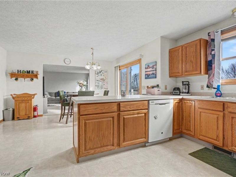 1380 Lanedale Street NW, Massillon, OH 44647 Photo 9