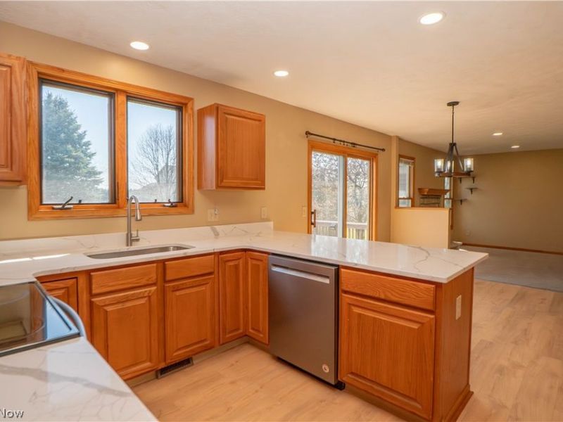 2662 Captens Street NE, Canton, OH 44721 Photo 13