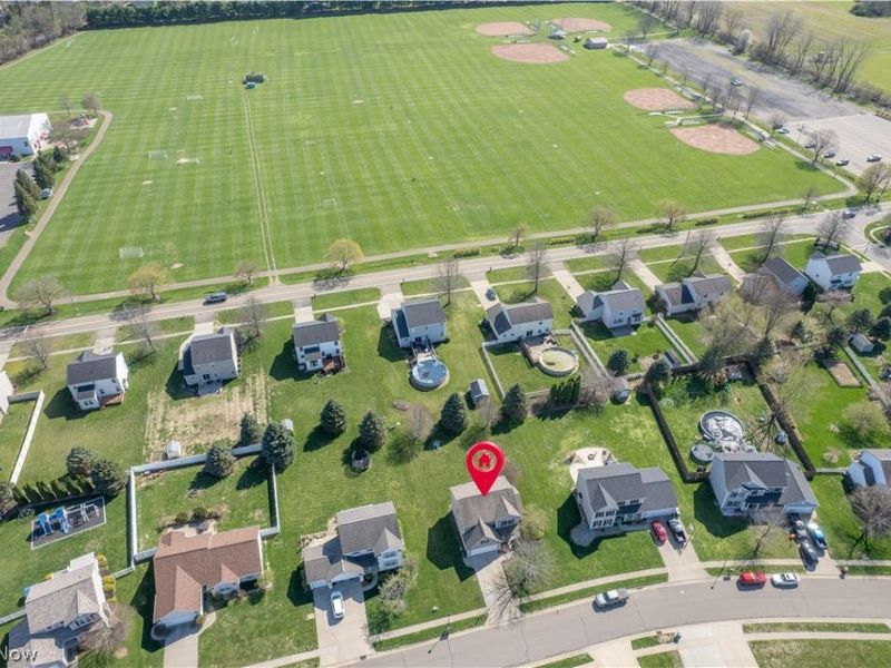 2662 Captens Street NE, Canton, OH 44721 Photo 2