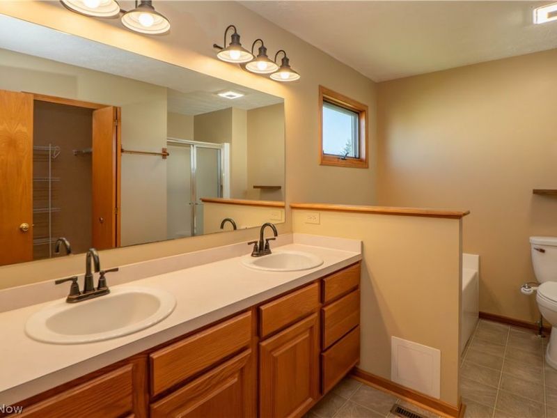 2662 Captens Street NE, Canton, OH 44721 Photo 21