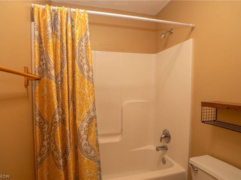 2662 Captens Street NE, Canton, OH 44721 Photo 32