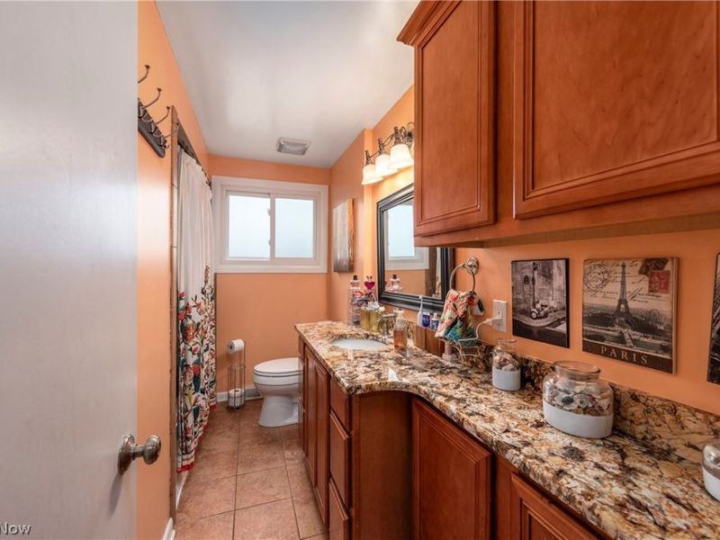 25787 W Ranchview Avenue, North Olmsted, OH 44070 Photo 22