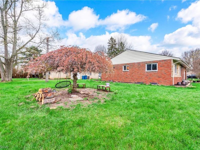 25787 W Ranchview Avenue, North Olmsted, OH 44070 Photo 3