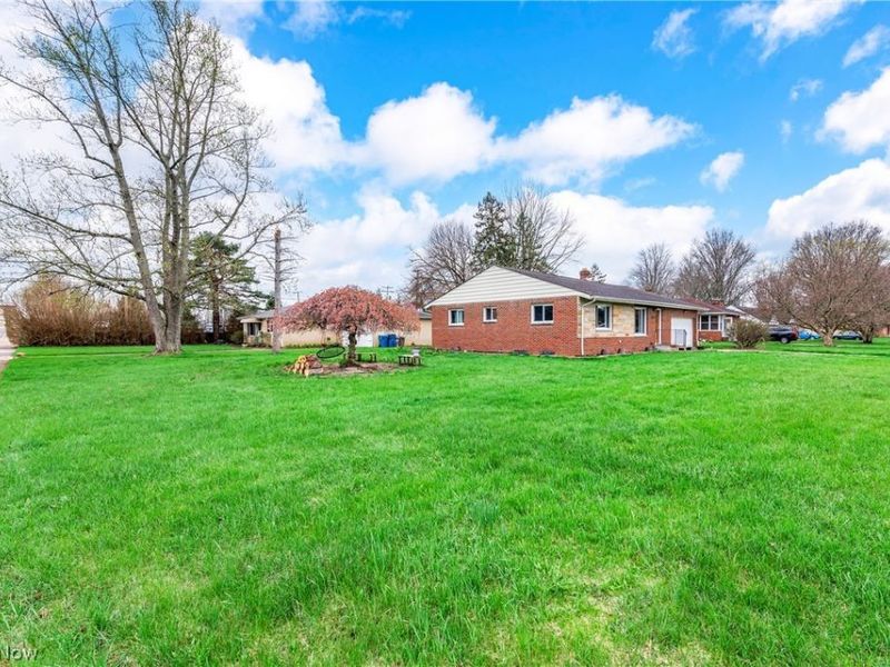 25787 W Ranchview Avenue, North Olmsted, OH 44070 Photo 4