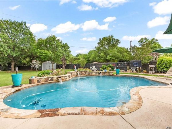 12470 CEDAR TRL, Helotes, TX 78023