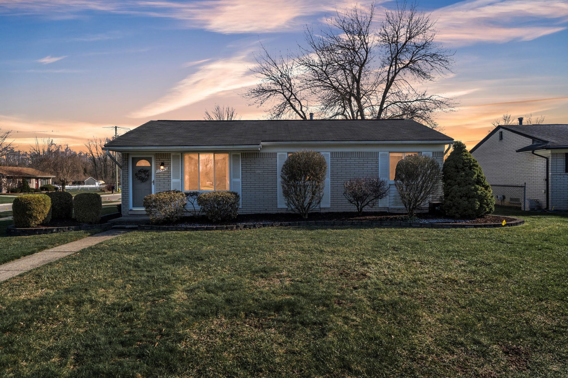 39345 Surrey Heights Court, Westland, MI 48186 Main Photo