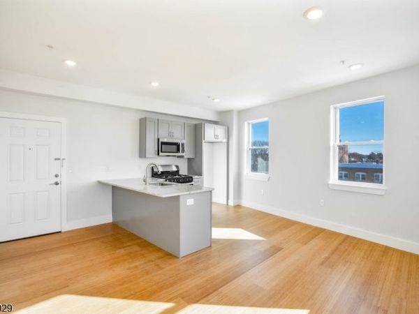 100 North Ave, Unit 3B, Plainfield, NJ 07060