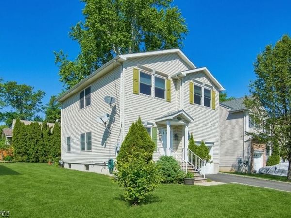 21 Grove St, Summit, NJ 07901