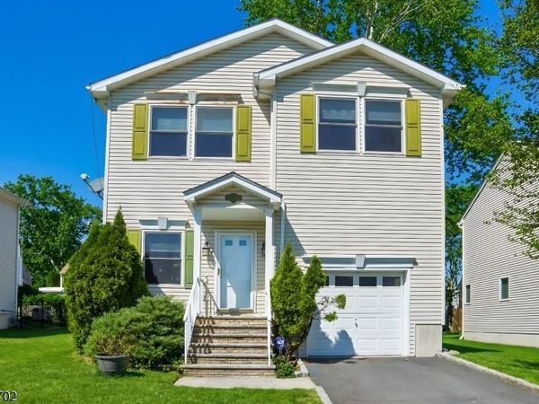 21 Grove St, Summit, NJ 07901