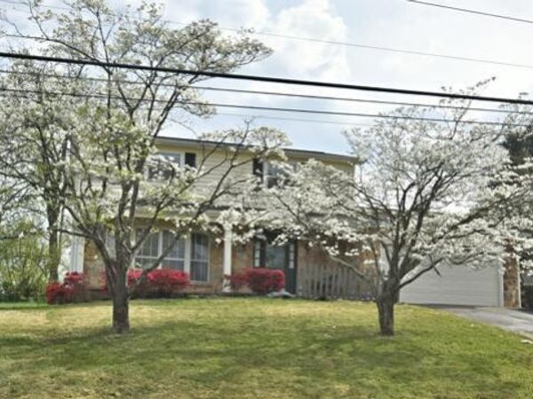 1305 Cordoba Rd, Knoxville, TN 37923