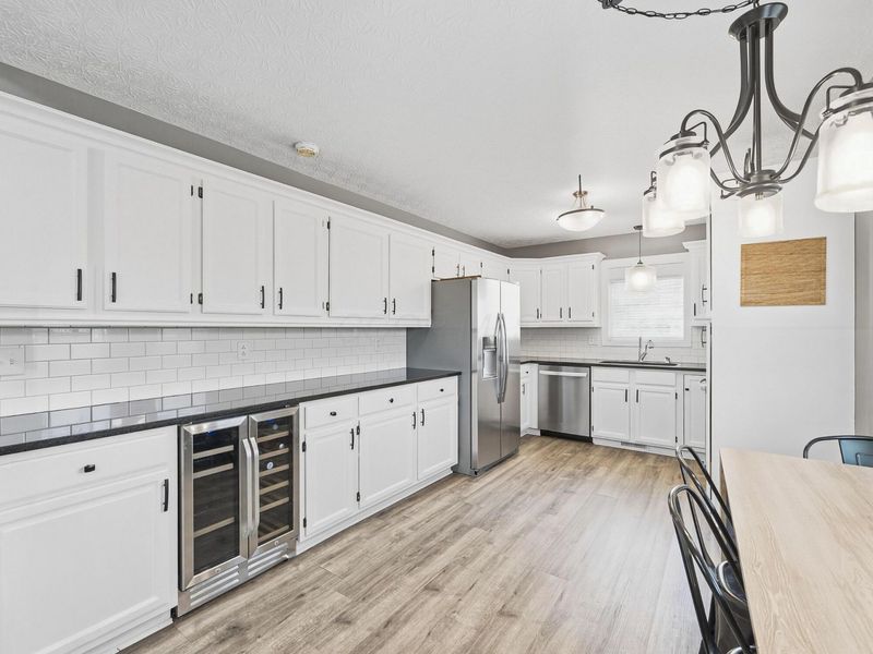 637 Ridenour Road, Columbus, OH 43230 Photo 13