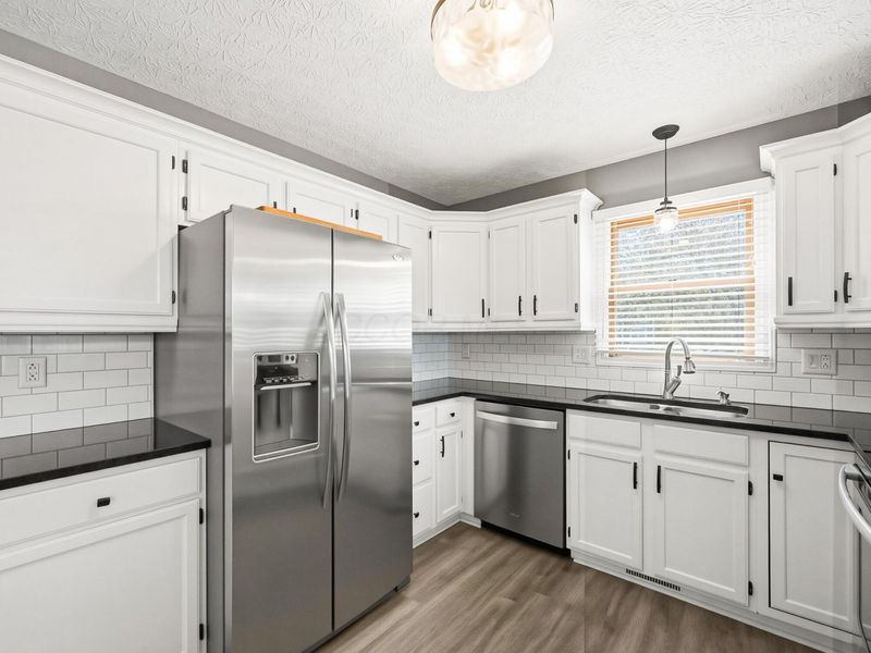 637 Ridenour Road, Columbus, OH 43230 Photo 14