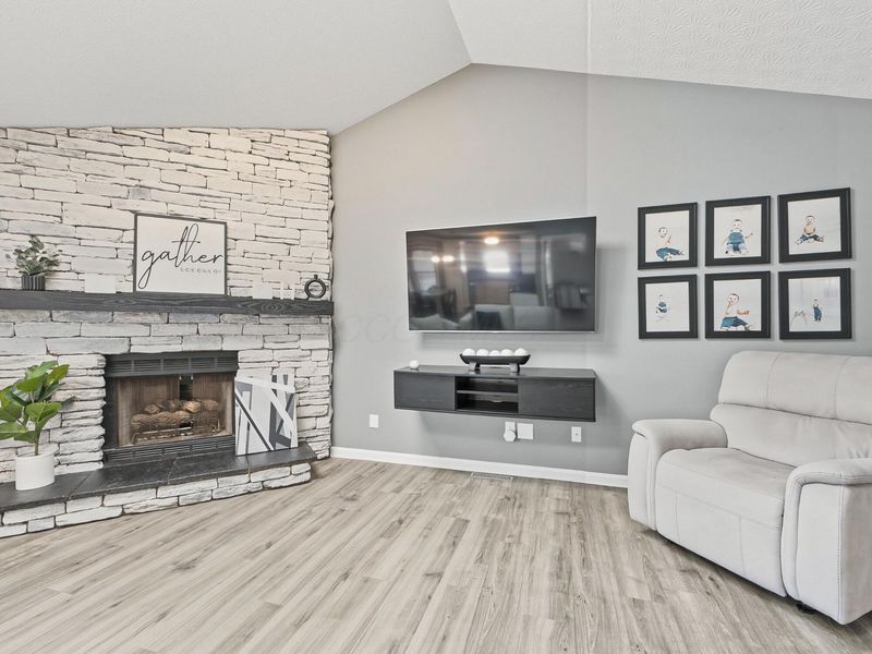 637 Ridenour Road, Columbus, OH 43230 Photo 6