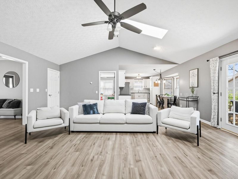 637 Ridenour Road, Columbus, OH 43230 Photo 9