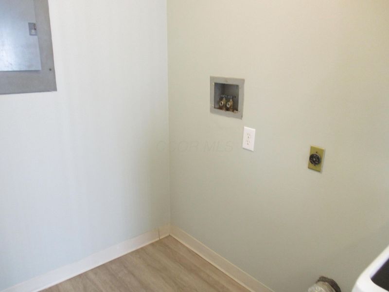 3545 Broadleaf Lane , Columbus, OH 43224 Photo 12