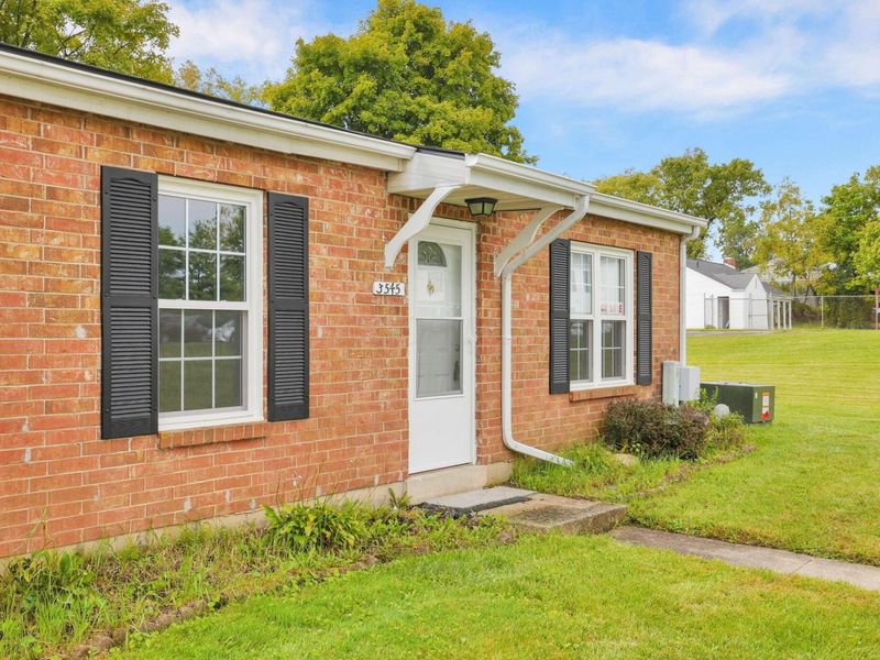 3545 Broadleaf Lane, Columbus, OH 43224 Photo 4