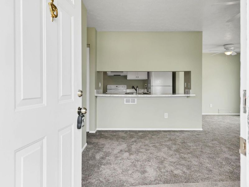 3545 Broadleaf Lane, Columbus, OH 43224 Photo 5