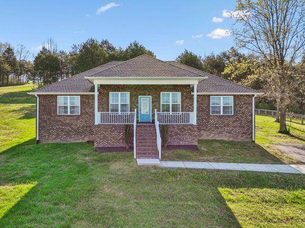 645 Bridle Path Ln , Hartsville, TN 37074