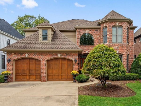 602 S Sunnyside Avenue , Elmhurst, IL 60126