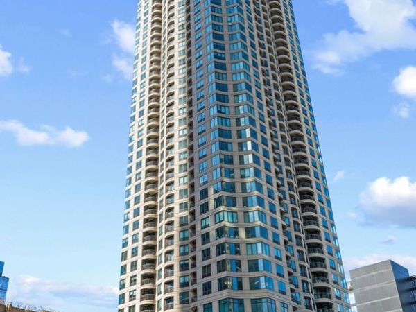 400 N La Salle Drive , Unit 3412, Chicago, IL 60654