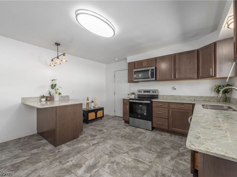 906 E Farwell Street, Sandusky, OH 44870 Photo 14
