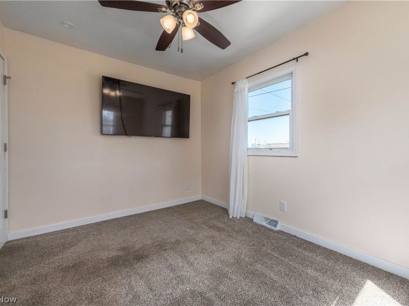 906 E Farwell Street, Sandusky, OH 44870 Photo 24