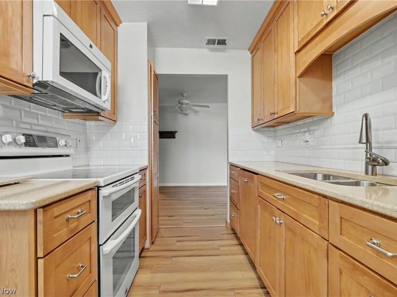 3066 Kent Road, Unit 101, Stow, OH 44224 Photo 17