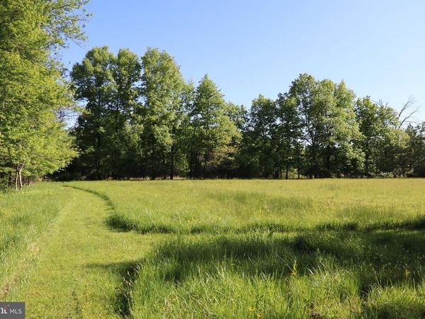 1583 CHESTNUT RIDGE ROAD, UPPER BLACK EDDY, PA 18972