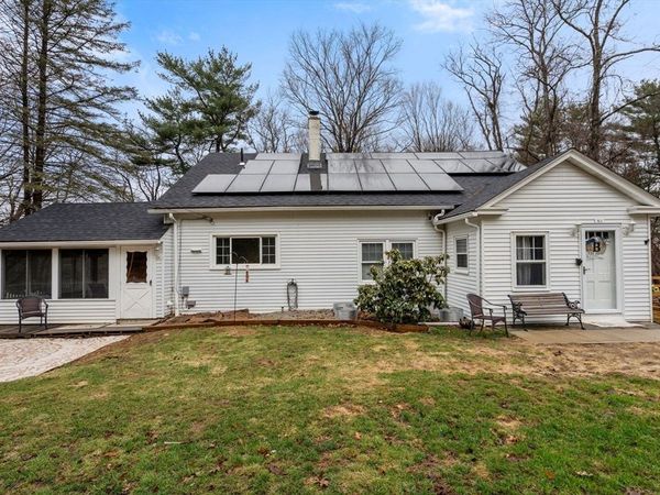 61 E Brimfield Rd, Holland, MA 01521