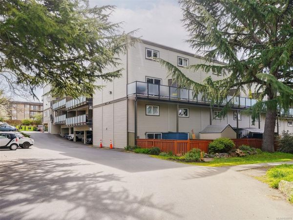 991 Cloverdale Ave , Unit 201, Saanich, BC V8X 2T5