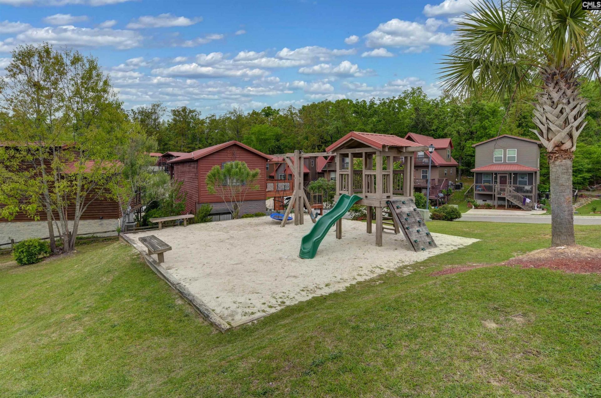 141 Front Street Photo 9