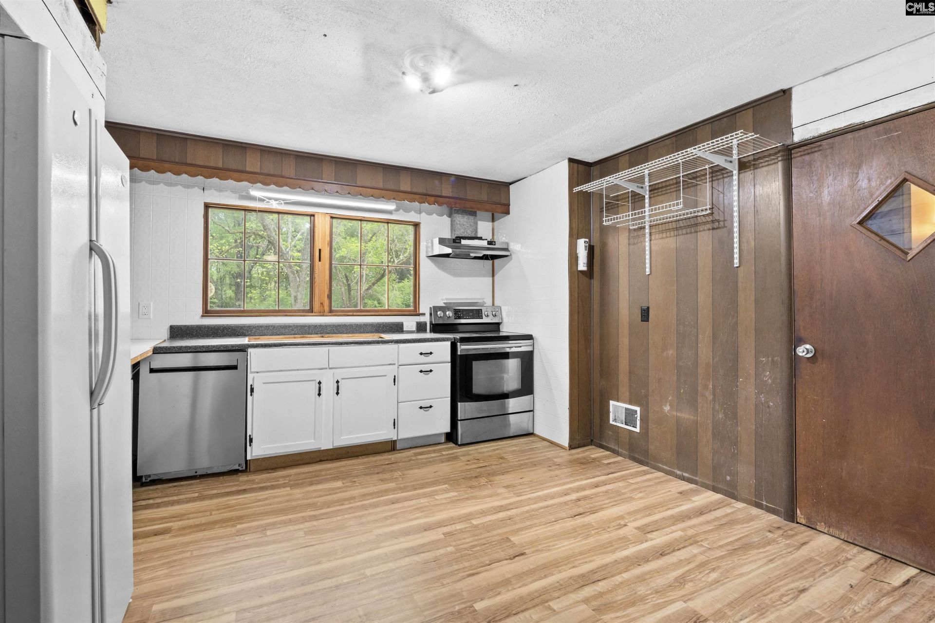 1941 Cedar Springs Road Photo 10