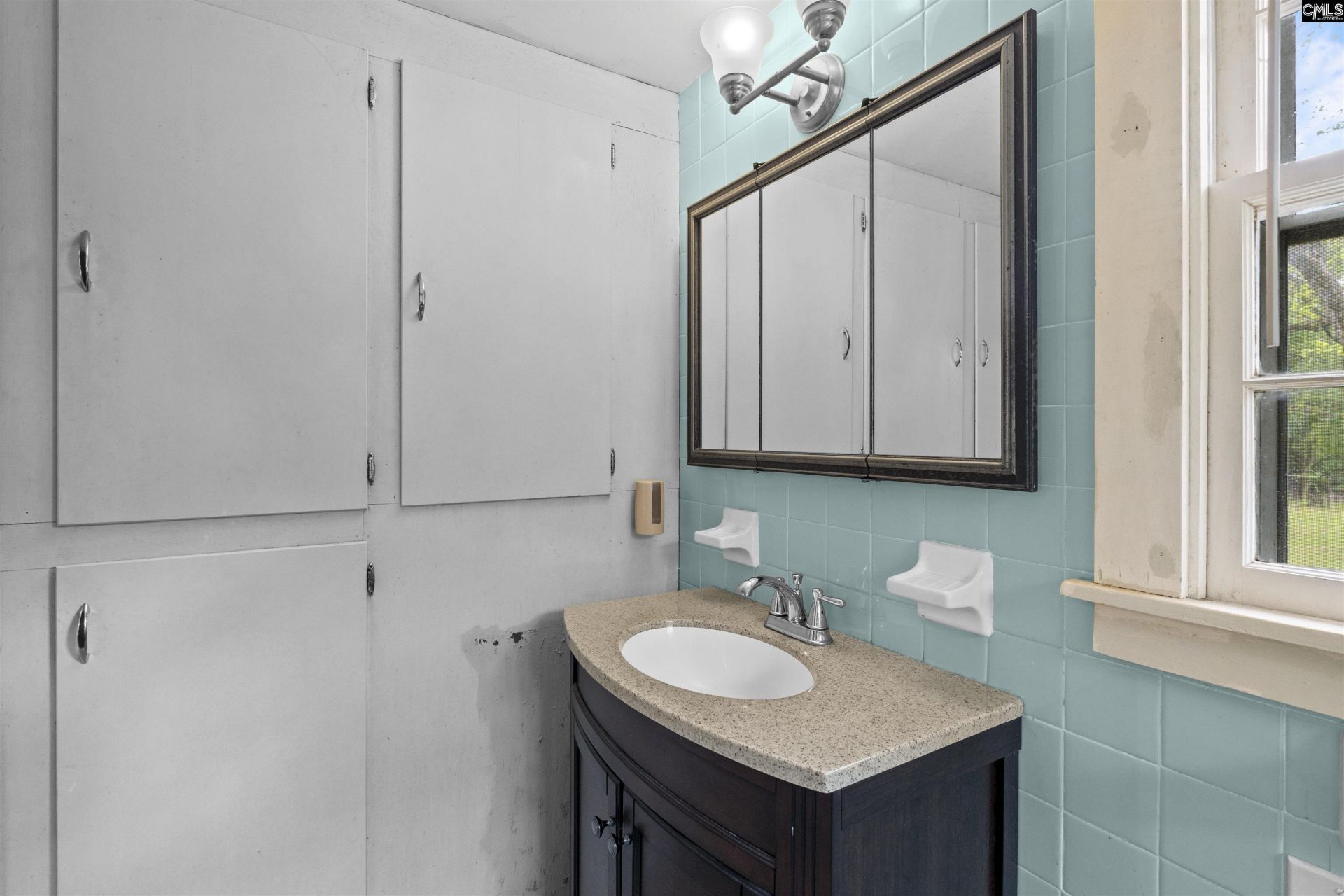 1941 Cedar Springs Road Photo 17