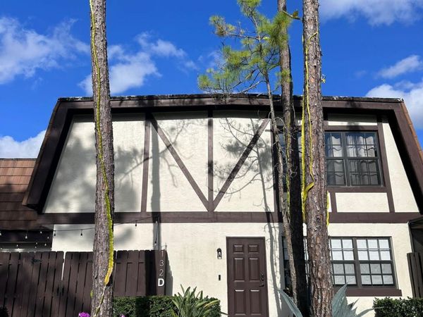 132 Weybridge Circle, Royal Palm Beach, FL 33411