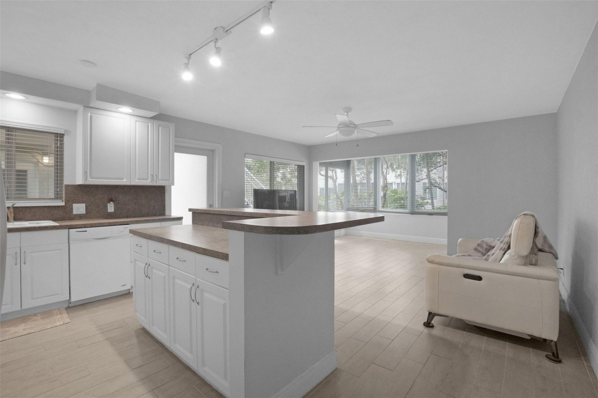 1000 SE 4th Street, Unit 127, Fort Lauderdale, FL 33301 Photo