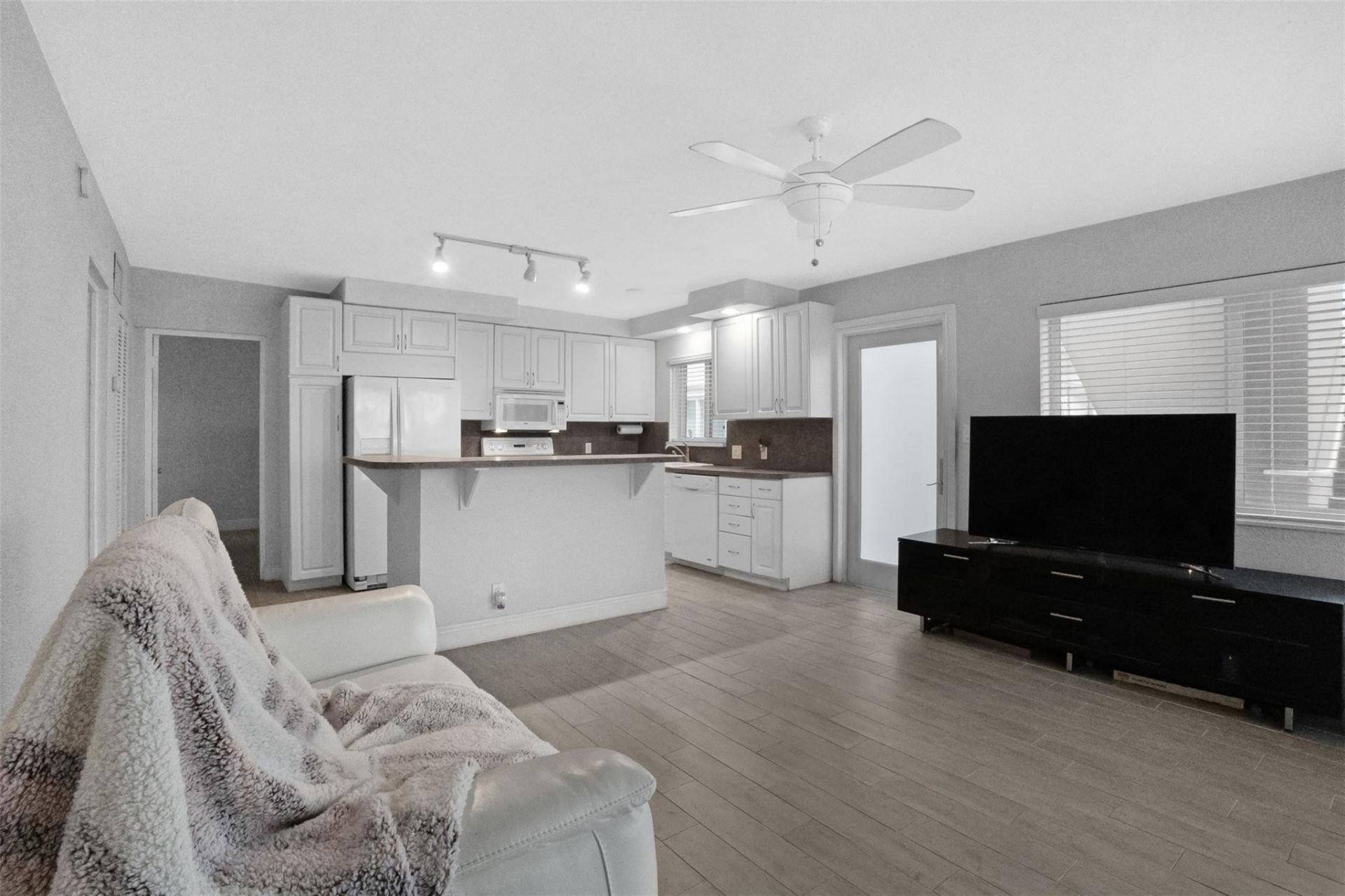 1000 SE 4th Street, Unit 127, Fort Lauderdale, FL 33301 Photo