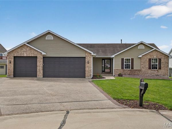 18 Locust Hills Court, O'Fallon, MO 63366