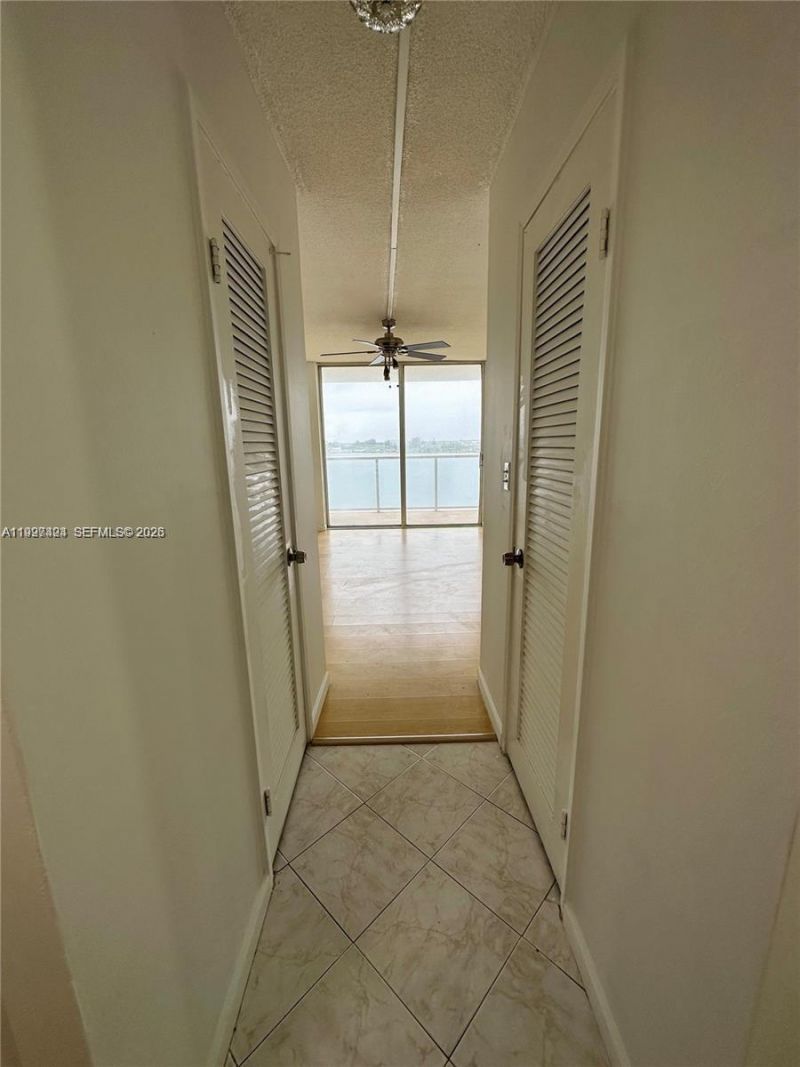 1301 NE Miami Gardens Dr, Unit 724W, Miami, FL 33179 Photo