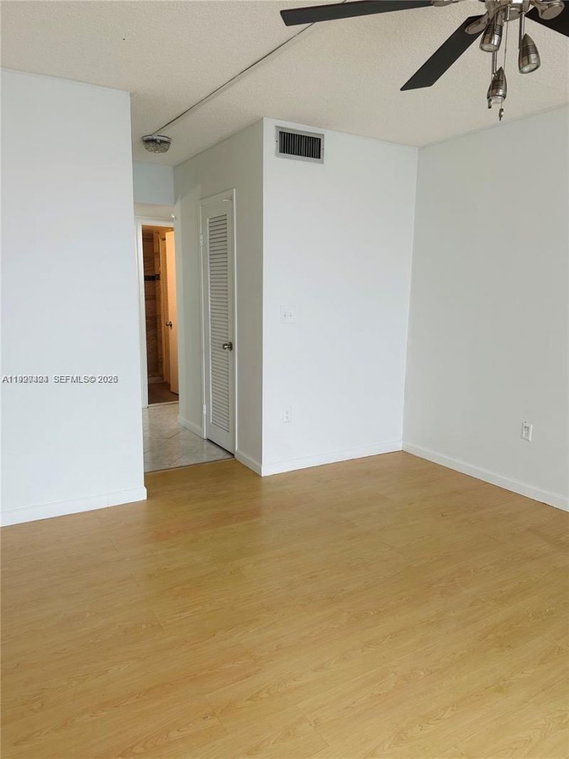 1301 NE Miami Gardens Dr, Unit 724W, Miami, FL 33179 Photo