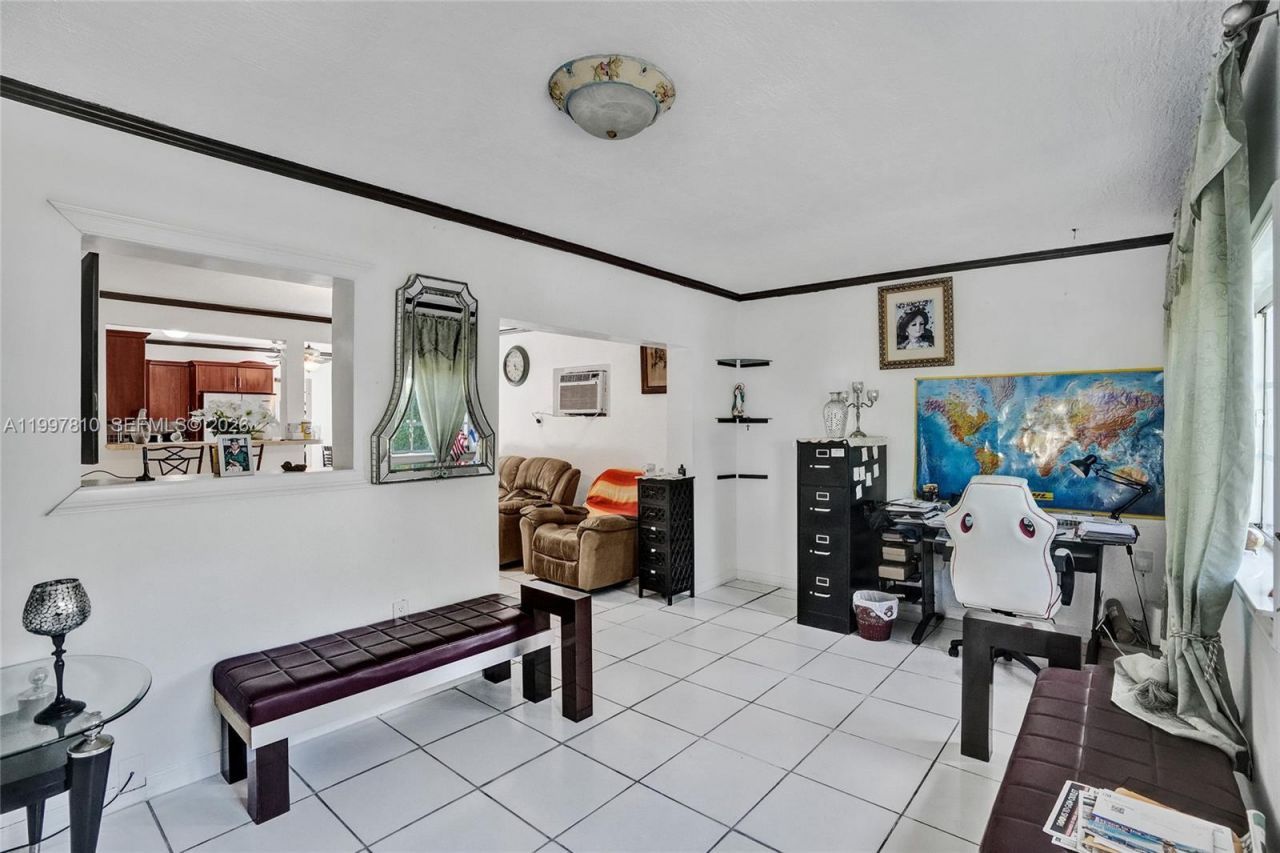 2158 NW 100th St, Miami, FL 33147 Photo