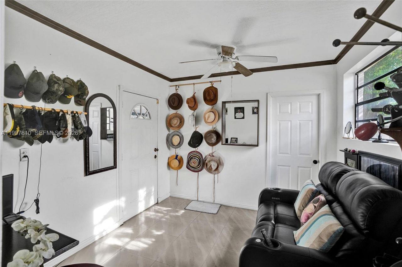 2158 NW 100th St, Miami, FL 33147 Photo